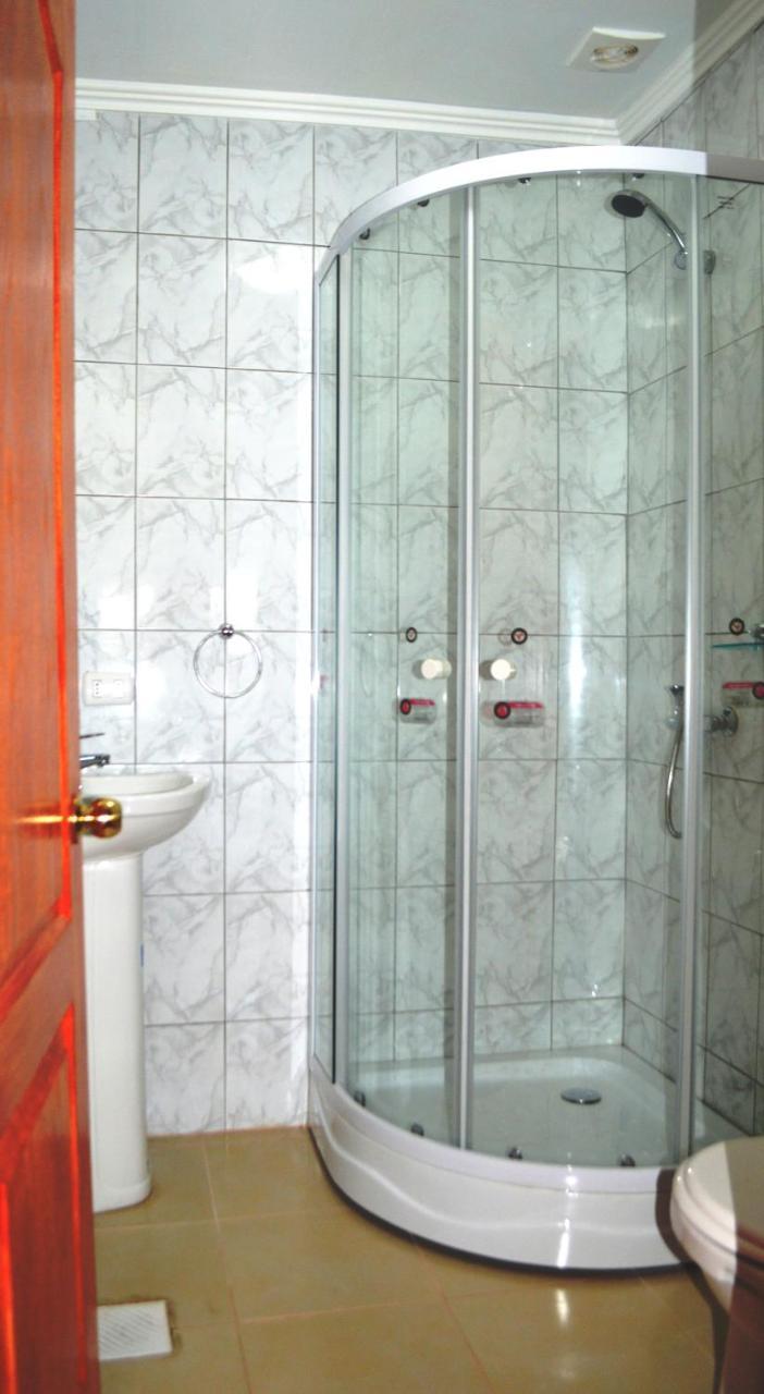 קינטרו Hostal Dona Tamy מראה חיצוני תמונה